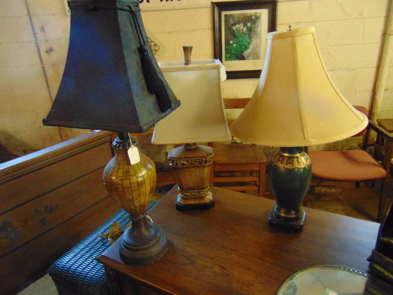 lot 8005 image: (3) ct. lot Table lamps, great for desk or bed side