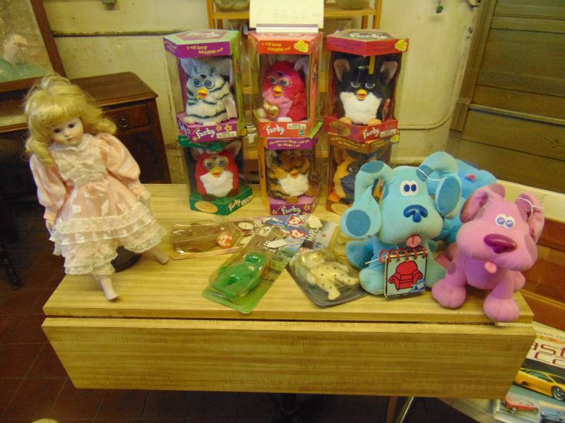 lot 8021 image: lot of toys Blues Clues, Furbys, beanie babies, doll with stand