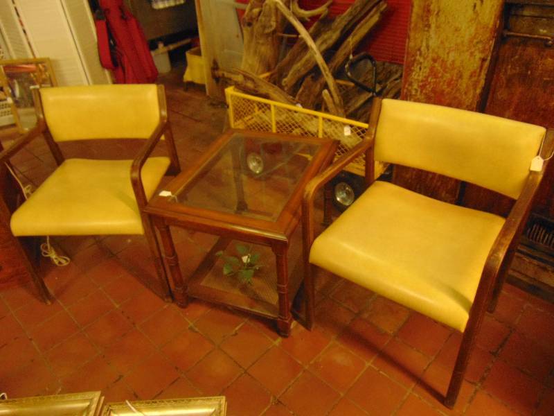 lot 8044 image: (2) chairs, 17 seat height with table 27 x 21 x 20