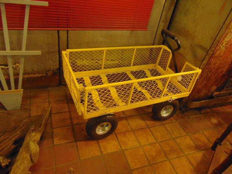 lot 8047 image: Yellow Utility Cart 39 x 20 x 21 tall