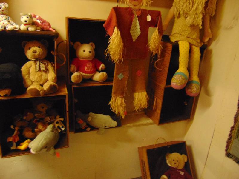 lot 8062 image: (7) ct. lot handmade wooden boxed with rope handles and felt lining, Property of Mister James stuffed animals included