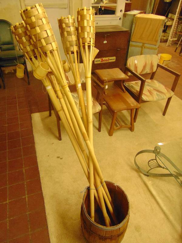 lot 8081 image: (6) ct lot Tiki Torches