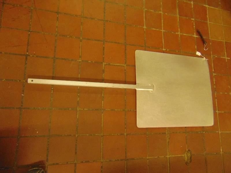 lot 8096 image: Large Commercial Pizza Paddle, 26 x 22 Blade w 27 long handle