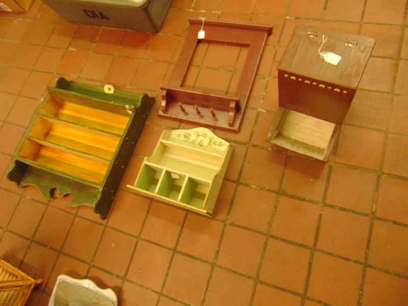 lot 8097 image: 4 ct lot wooden curio shelves
