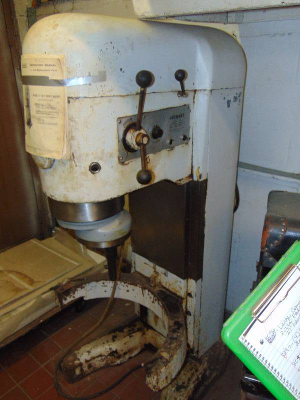 lot 8104 image: Hobart Model V-1401 Series Mixer, bowl and attachments not include, 5 hp 60 cycles per minute, 6 x 30 x 40
