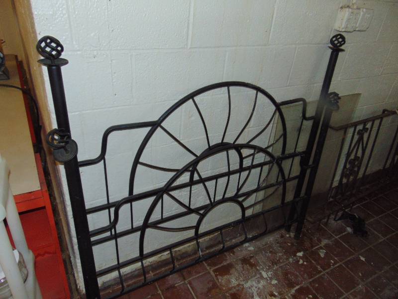 lot 8140 image: Metal Head board and foot board, full size bed