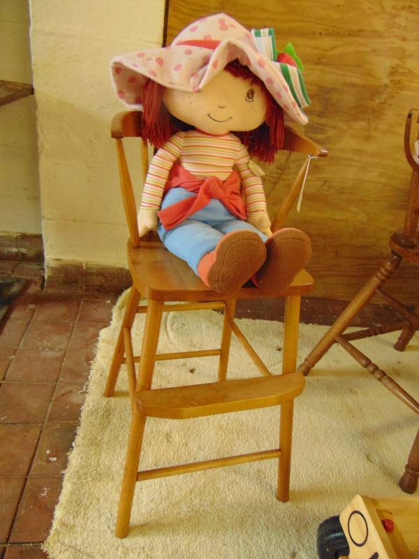 lot 8153 image: Vintage Wooden doll highchair
