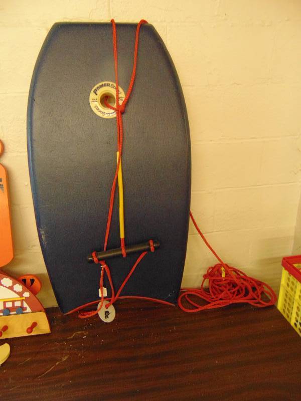 lot 8162 image: Power Board with tow Strap for water use
