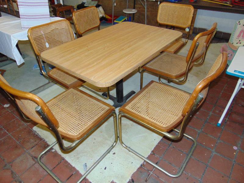 lot 8180 image: Kitchen Table, 45 x 29 x 28 w (6) wicker back and seat chairs