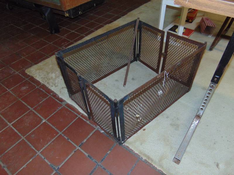 lot 8185 image: Wrought iron enclosure, 26 x 20 x 15 for use with cart or wagon, no top or bottom