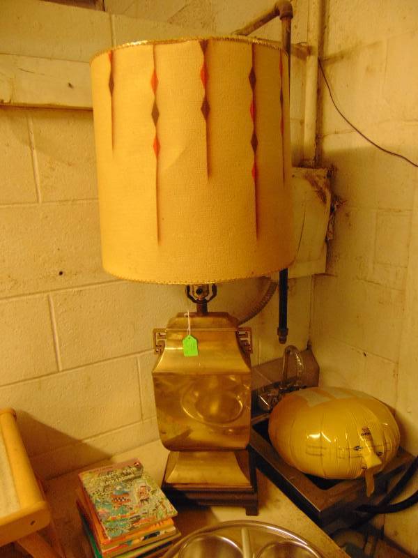 lot 8193 image: Brass Lamp with Shade