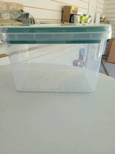 lot 18256 image: storage container