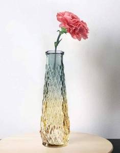 lot 4998 image: Glass Vase