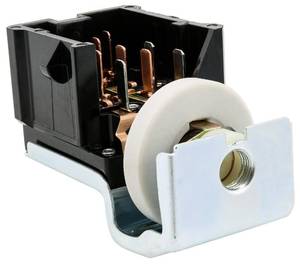 lot 10070 image: Wells C02940 Headlight Switch