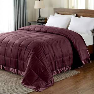 lot 10722 image: downluxe Queen Size Blanket with Satin Trim, Lightweight Down Alternative Blankets Queen Size for All Season, Machine Washable (Maroon, 90x90 Inch)