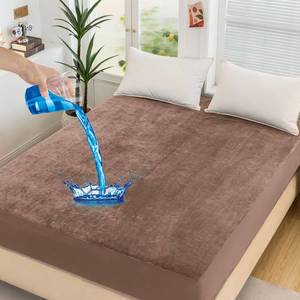 lot 11127 image: Yinlnpaul Velvet Fitted Sheet Full Size Waterproof Mattress Protector Soft Plush Fleece Bed Sheet with Deep Pocket Mattress Cover Fitted 8-21 Inches Deep (Full, Brown