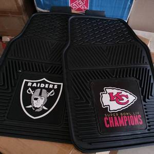 lot 59300 image: molded front floor mats one kc chiefs one raiders