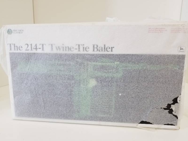 lot 5001 image: Ertl Precision John Deere 214-T Twine-Tie Baler, 116 scale,#5770, New in wrapping and NIB