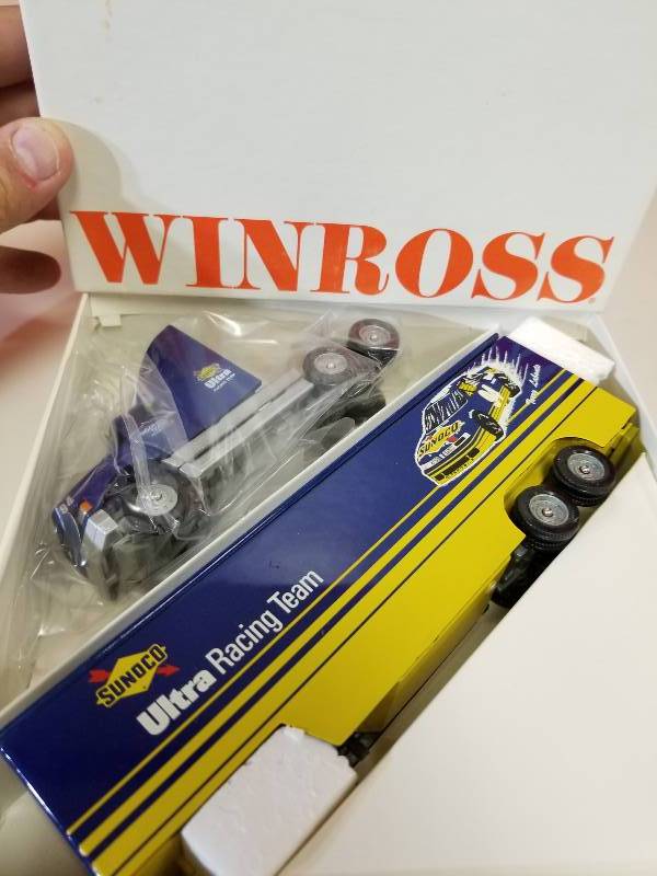 lot 5034 image: Winross Semi, Sunco - Ultra Raicing Team  ,   164 scale, NIB