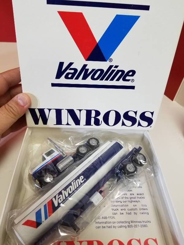 lot 5036 image: Winross Semi, Valvoline , 164 scale, NIB
