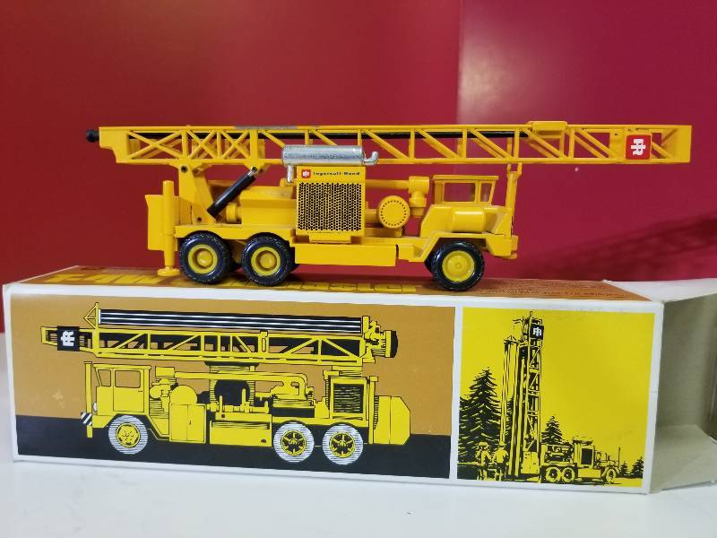 lot 5106 image: Ingersoll-Rand T-4W DrillMaster, Germany Made, 164 scale,  #229, NIB