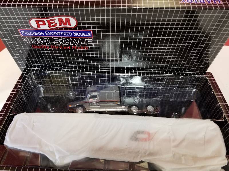 lot 5109 image: PEM  Precision Engineered Models  M76004  CX Roberson Semi   164 scale  NIB