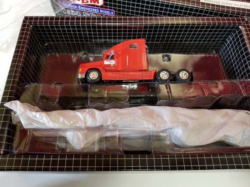 lot 5111 image: PEM  Precision Engineered Models M73705  Landstar Inway (Flatbed) Semi   164 scale  NIB