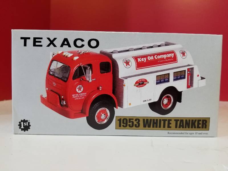 lot 5134 image: First Gear 1953 White Tanker, Texaco, Key Oil Company, 164 scale, #18-2582, new in shipping box & NIB