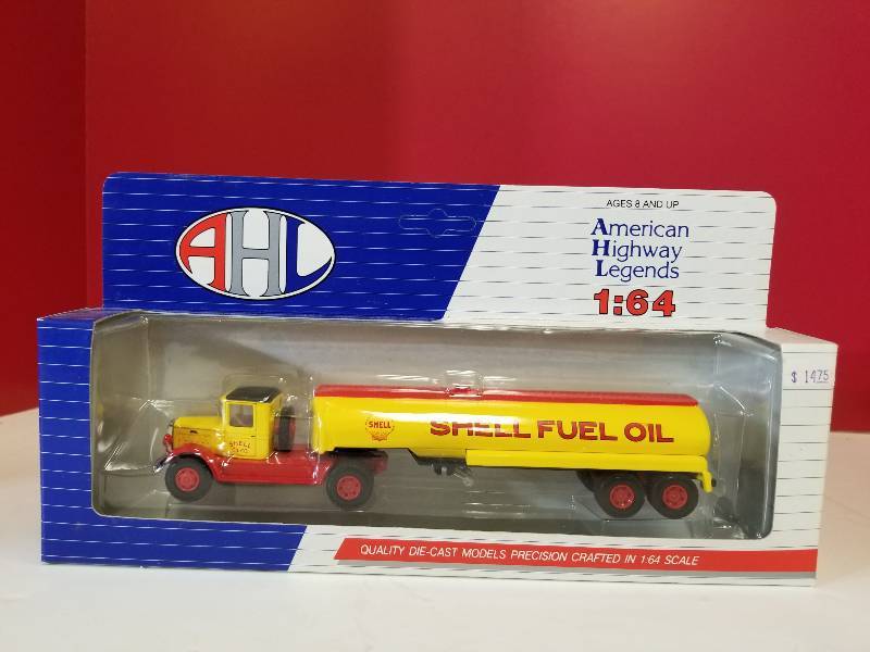 lot 5148 image: AHL (American Highway Ledend)  Shell Fuel Oil semi, 164 scale, #L51303, NIB