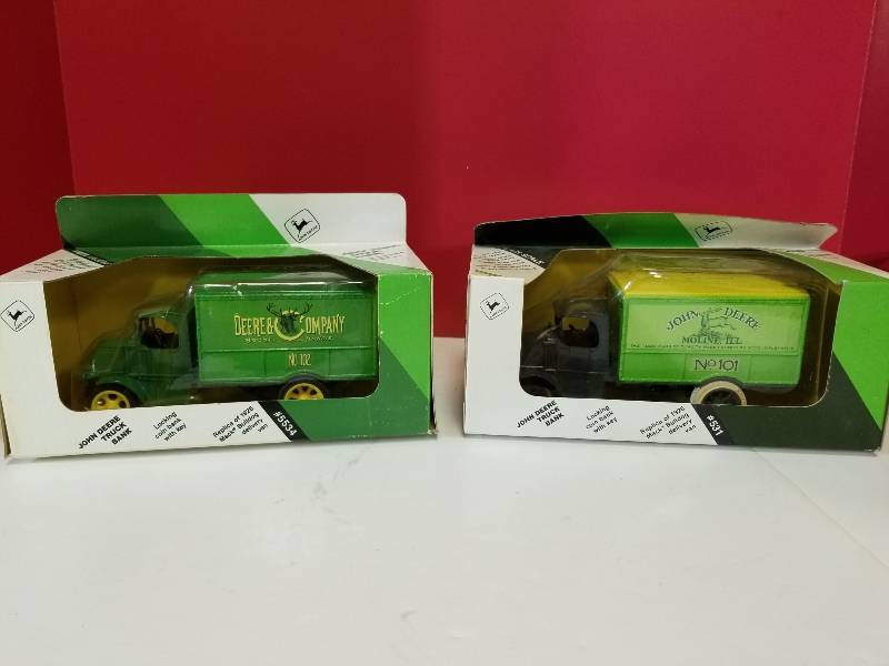 lot 5161 image: ERTL, 1 lot 2 items, JD Truck Bank (138  #5534), JD Truck Bank (125 scale  #531) NIB