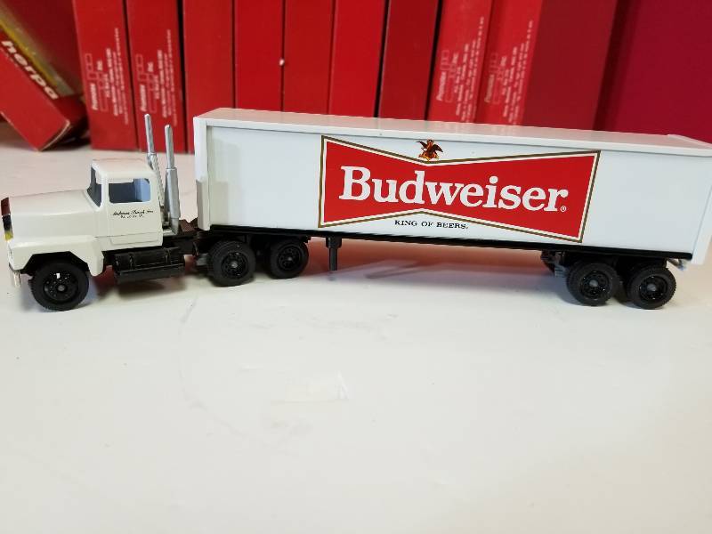 lot 5166 image: Winross Semi, Budwieser Semi, Not in box
