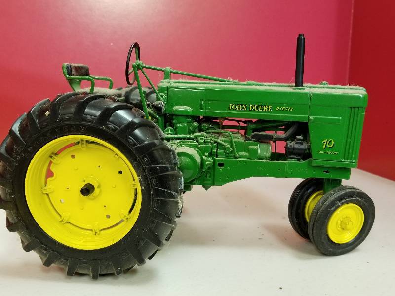 lot 5188 image: ERTL John Deere 70 Diesel Tractor, narrow front, 116 scale, No box and dusty