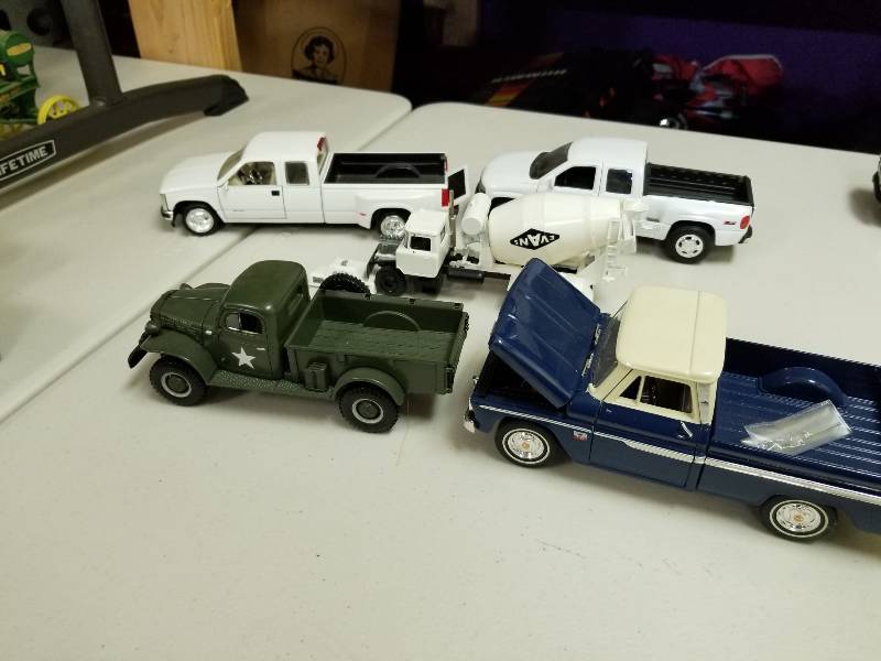 lot 5203 image: 1 lot, 5 items, Chevy C-10 PickupChevy 1600 PickupChevy 3500 PickupDodge Army PickupEvans Cement Mixer, Loose and clean