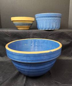 lot 105 image: Vintage Crock Bowls