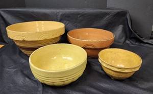 lot 128 image: Vintage Crock Bowls (Large Bowl Marked Roseville)