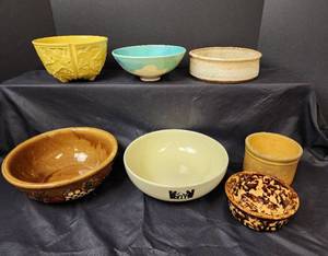 lot 129 image: Vintage Bowls