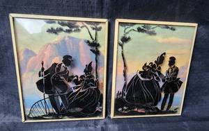 lot 133 image: Vintage Pair of Reverse Painted Convex Glass Silhouette Pictures 4x5