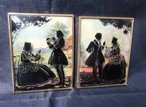 lot 135 image: Vintage Pair of Reverse Painted Convex Glass Silhouette Pictures 4x5