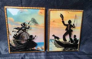 lot 136 image: Vintage Pair of Reverse Painted Convex Glass Silhouette Pictures 4x5