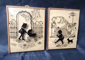 lot 137 image: Vintage Pair of Reverse Painted Convex Glass Silhouette Pictures 4x5