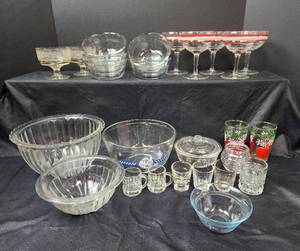 lot 170 image: Glassware