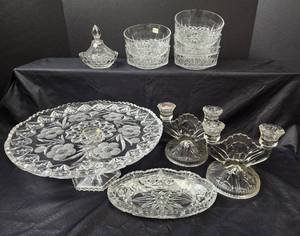 lot 172 image: Glassware