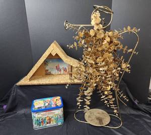 lot 195 image: Christmas Nativity Stable 18x5x10.5 and Decor