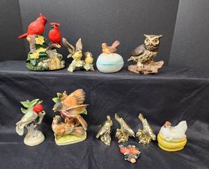 lot 202 image: Bird Decor