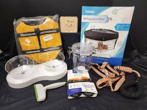 lot 267 image: New Small Dog Supplies (sm life jacket, leash, pet crate cover, and more)