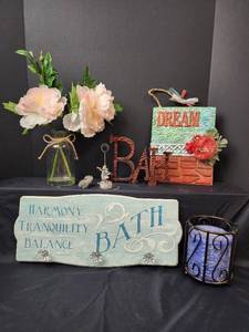 lot 284 image: Home Decor
