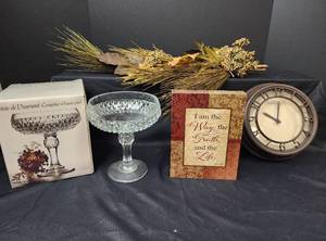 lot 292 image: Home Decor