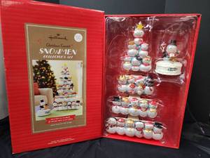 lot 327 image: NIB Hallmark Christmas Concert Snowmen Collectors Set (Special Edition)