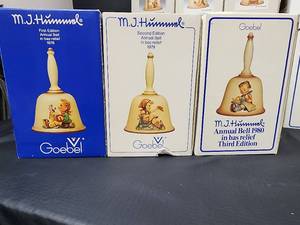 lot 347 image: Vintage Goebel Bells in Boxes - 1978 1st Edition Annual Bell in bas - relief, 1979 2nd Edition Annual Bell in bas - relief (Hum-701), and 1980 3rd Edition annual Bell in bas - relief (Hum-702)
