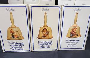 lot 348 image: Vintage Goebel Bells in Boxes - 1983 6th Edition Annual Bell in bas - relief, 1981 4th Edition Annual Bell in bas - relief, and 1982 5th Edition annual Bell in bas - relief